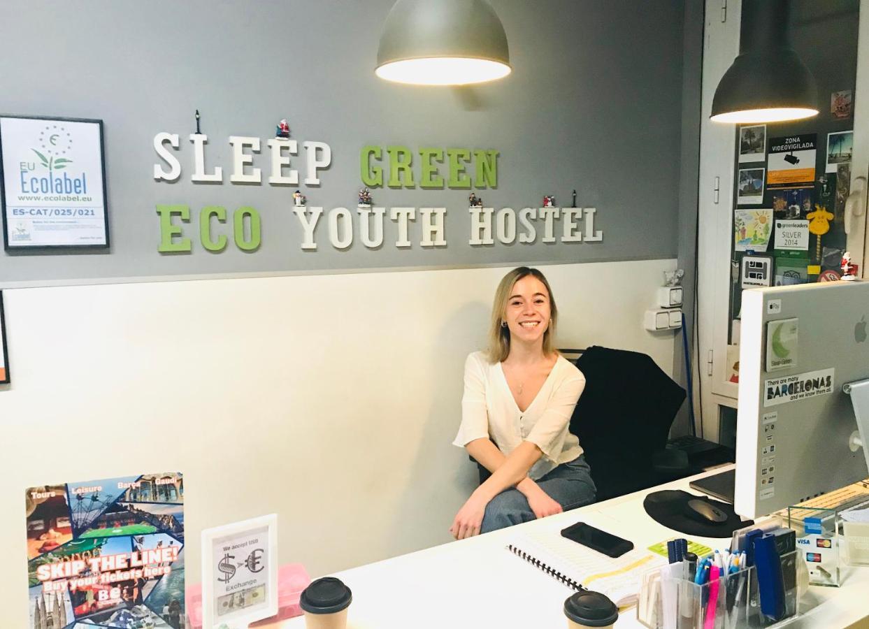 Sleep Green - Certified Eco Youth Hostel Барселона Экстерьер фото